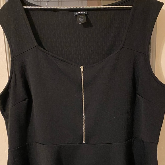 My FAVORITE black peplum top from Torrid 😍 - Picture 3 of 5